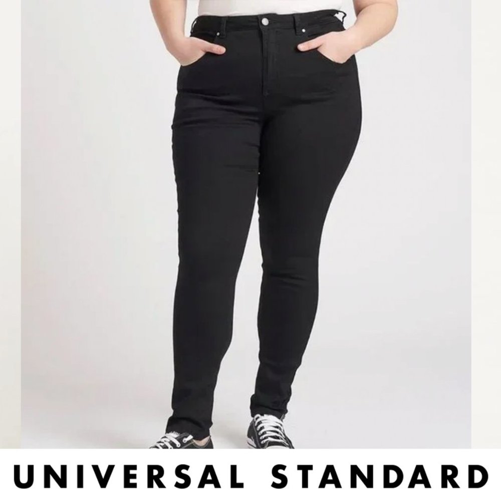 Seine High Rise Skinny 32" Jeans in Black (18)